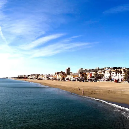 Malaga Los Alamos Beach アパート