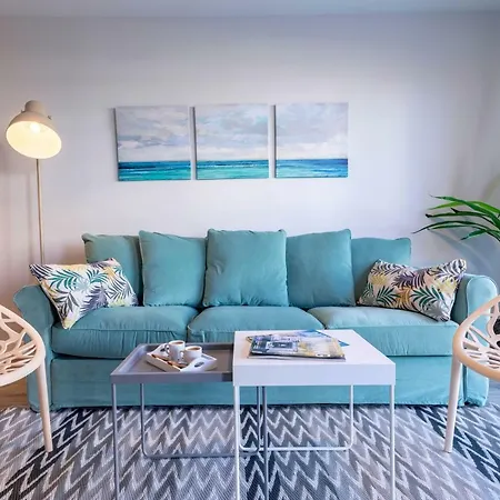 Malaga Los Alamos Beach Apartman *